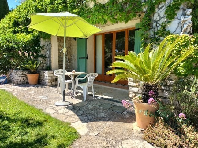 Flat Rue du Petit Thouars in Carnoux-en-Provence