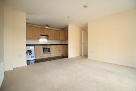 Flat High Main Drive in Gedling