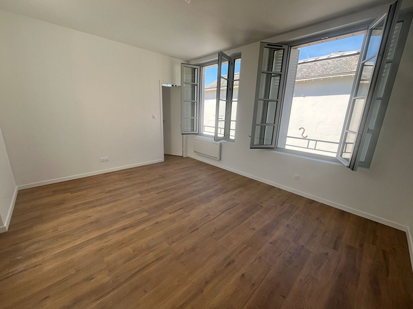 Flat Chemin du Champ de Courses in Dourdan