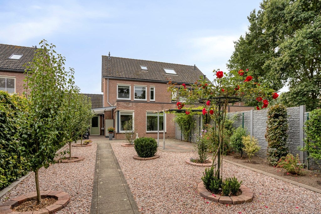Huis Schuttersdreef 64 in Heythuysen
