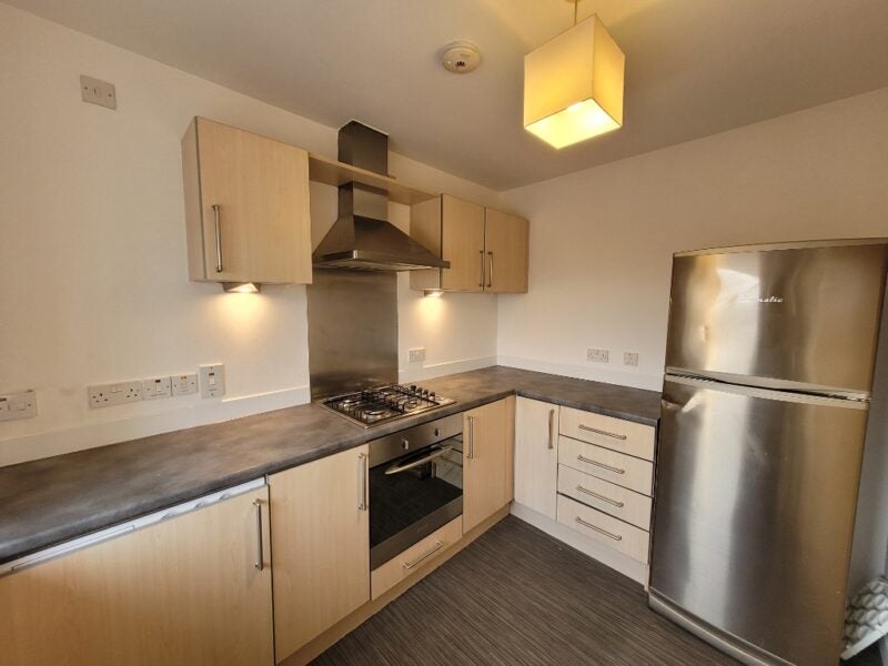 Flat Whitehill Place in Glasgow