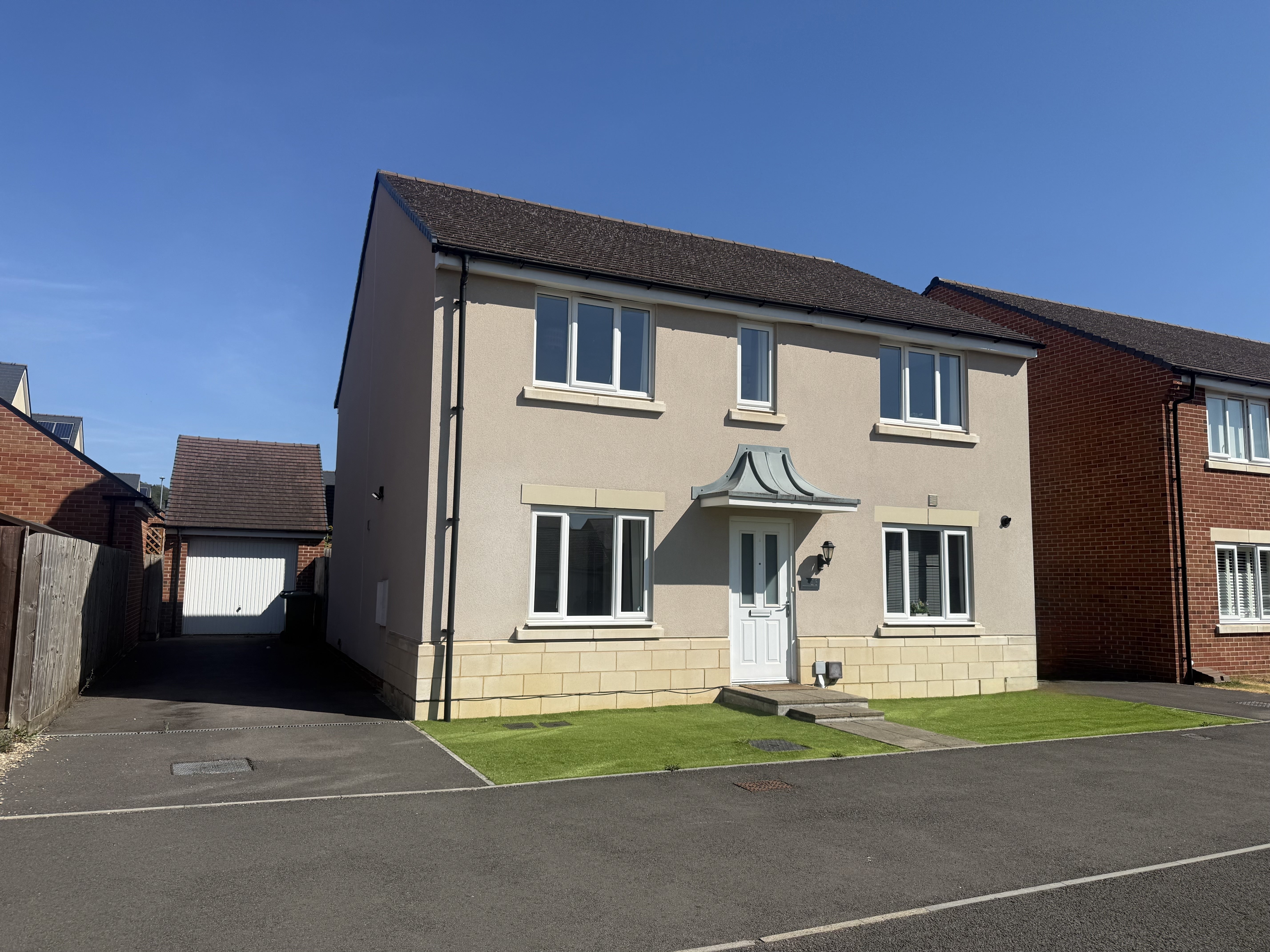 House Wendercliff Close in Bishop's Cleeve