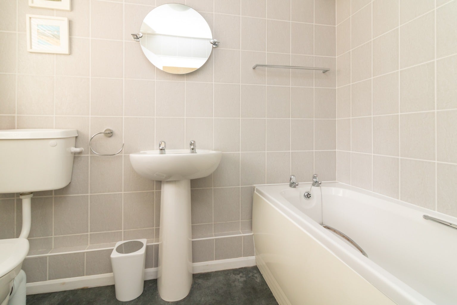 Room Allan Road in Whitstable