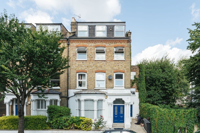 Flat Adolphus Road in Greater London