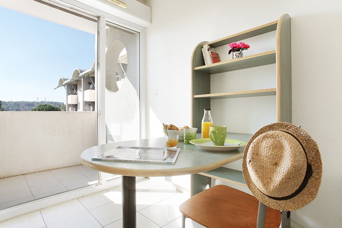 Room Route des Dolines in Valbonne
