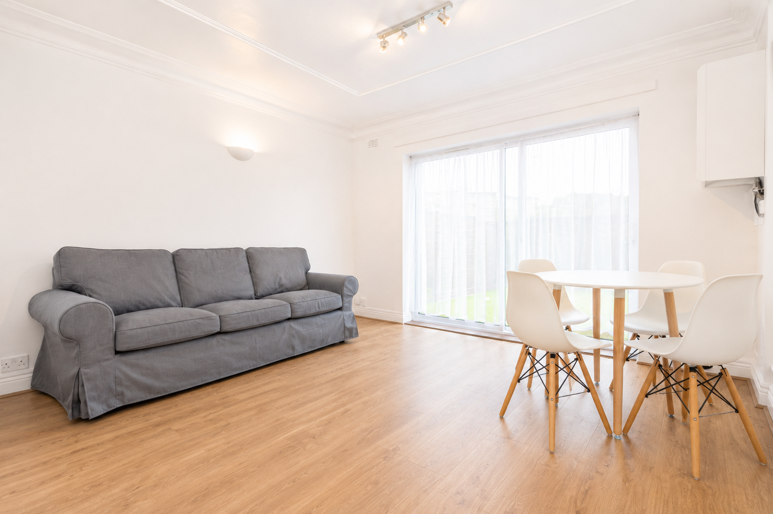 Flat East Acton Lane in Greater London