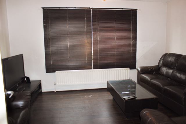 Room Ashfield Street in Greater London