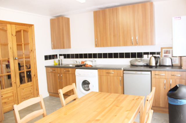 Room Ashfield Street in Greater London