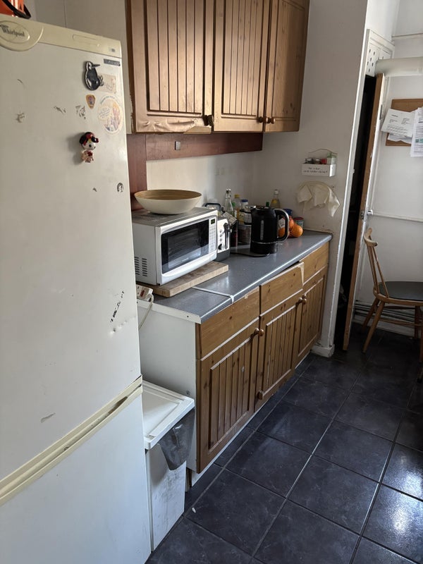 Room New North Road in Greater London