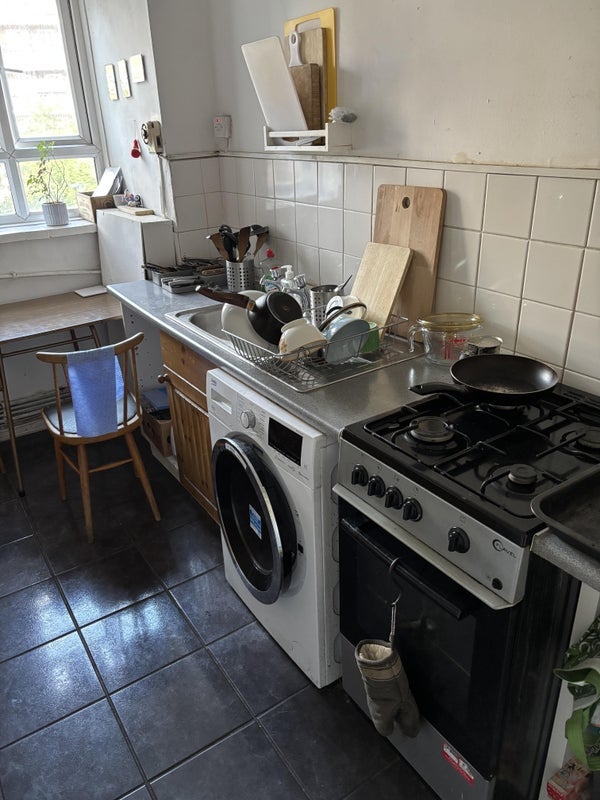 Room New North Road in Greater London