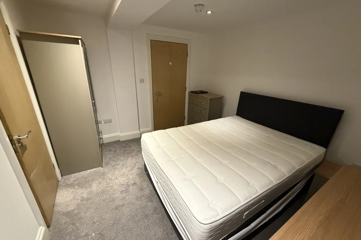 Room Triangle South in Bristol