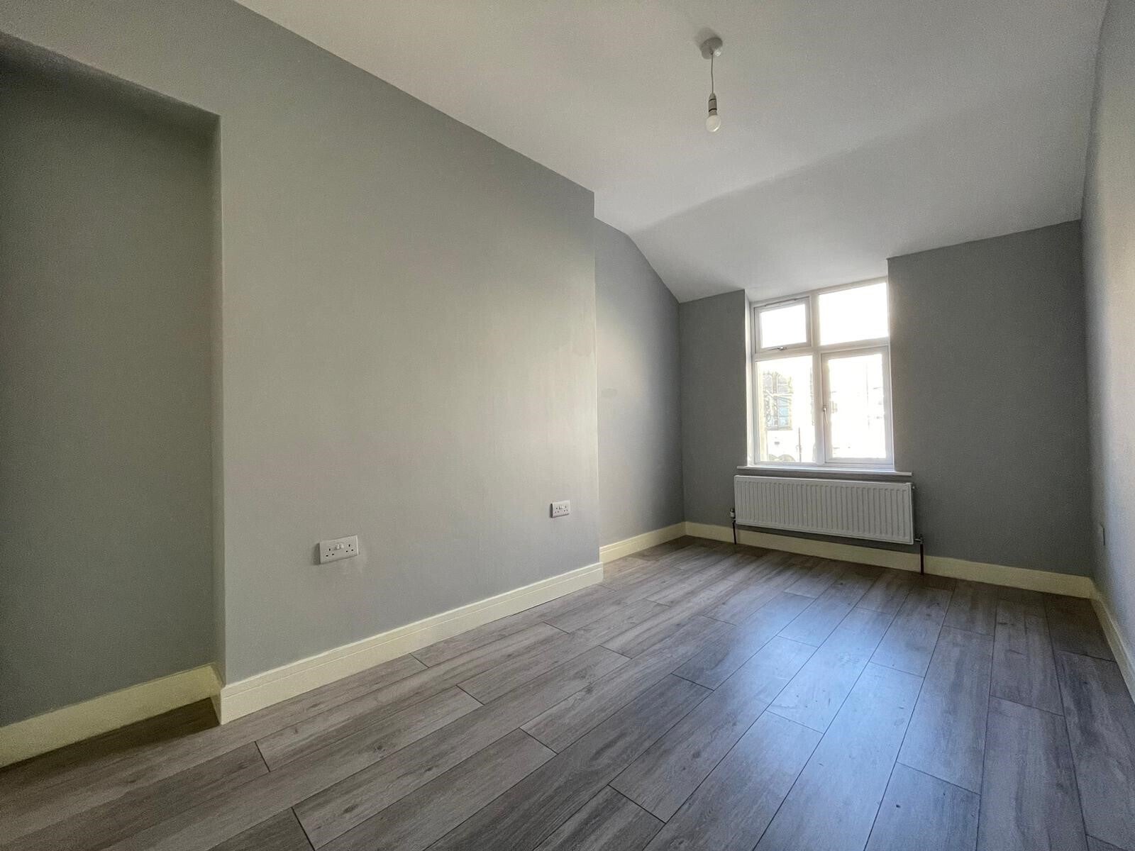 Flat Regent Road in Lancaster