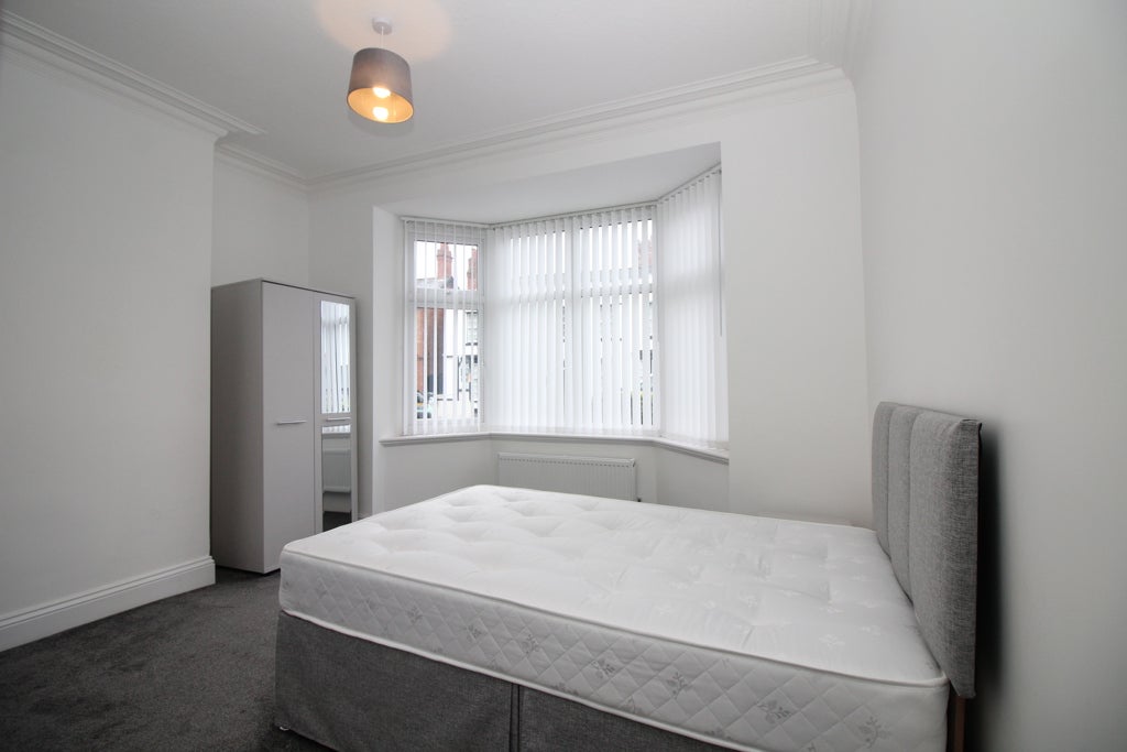 Room West Crescent in Darlington