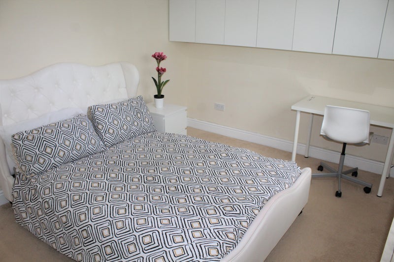 Room Croydon Close in Coventry