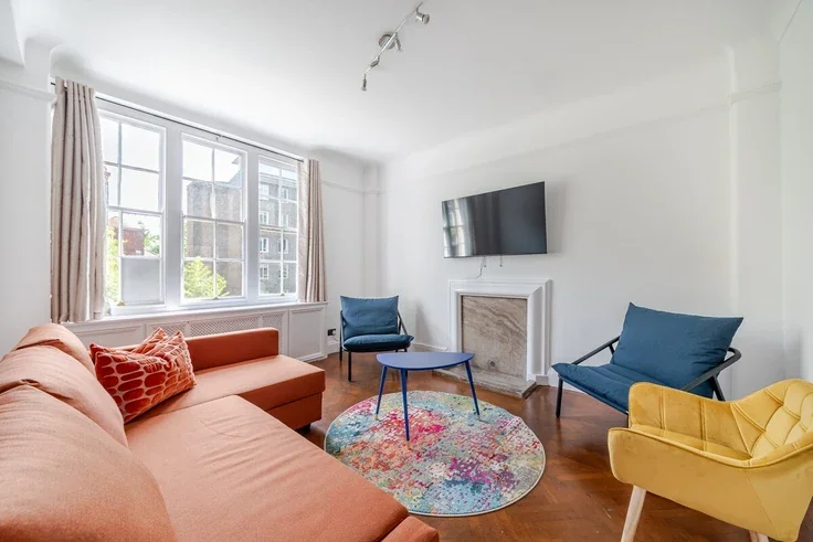 Flat Queensway in City of Westminster