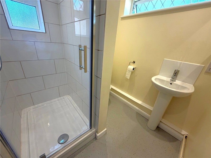 Room Clydesdale Close in Trowbridge