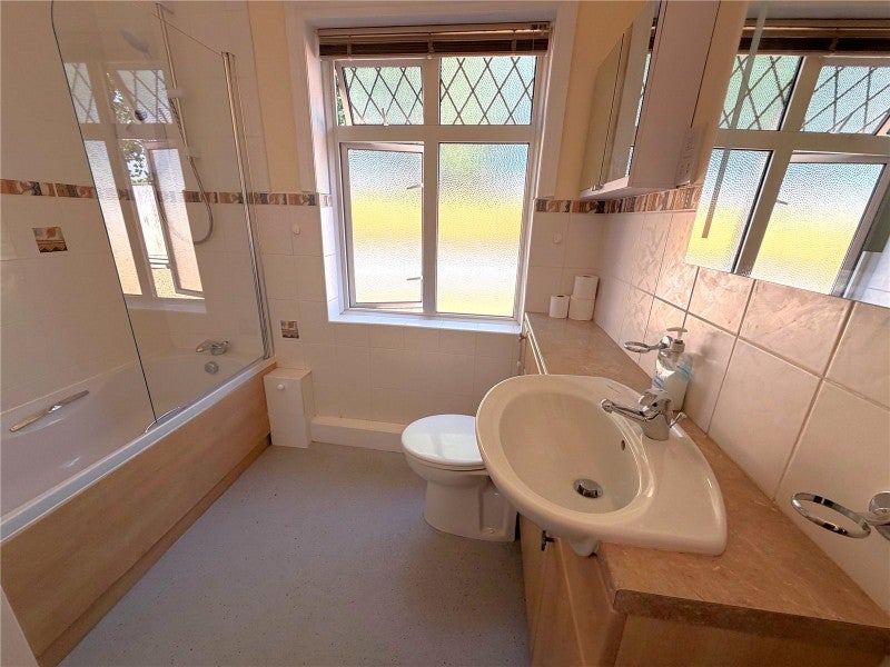Room Clydesdale Close in Trowbridge