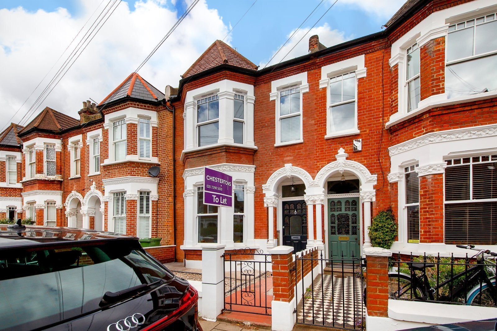 House Broomwood Road in Greater London