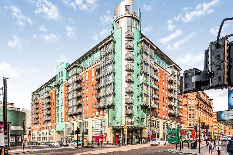 Flat Whitworth Street West in Manchester