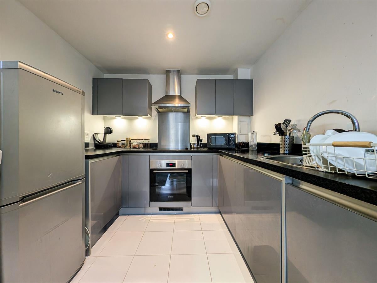 Flat Linstead Way in London