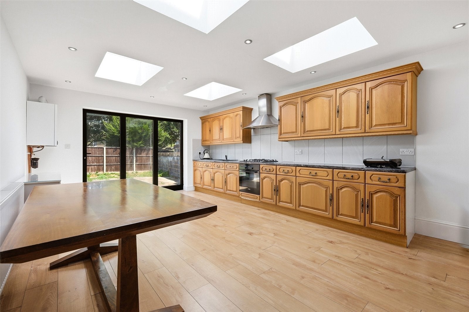 Flat Aldersbrook Road in Greater London
