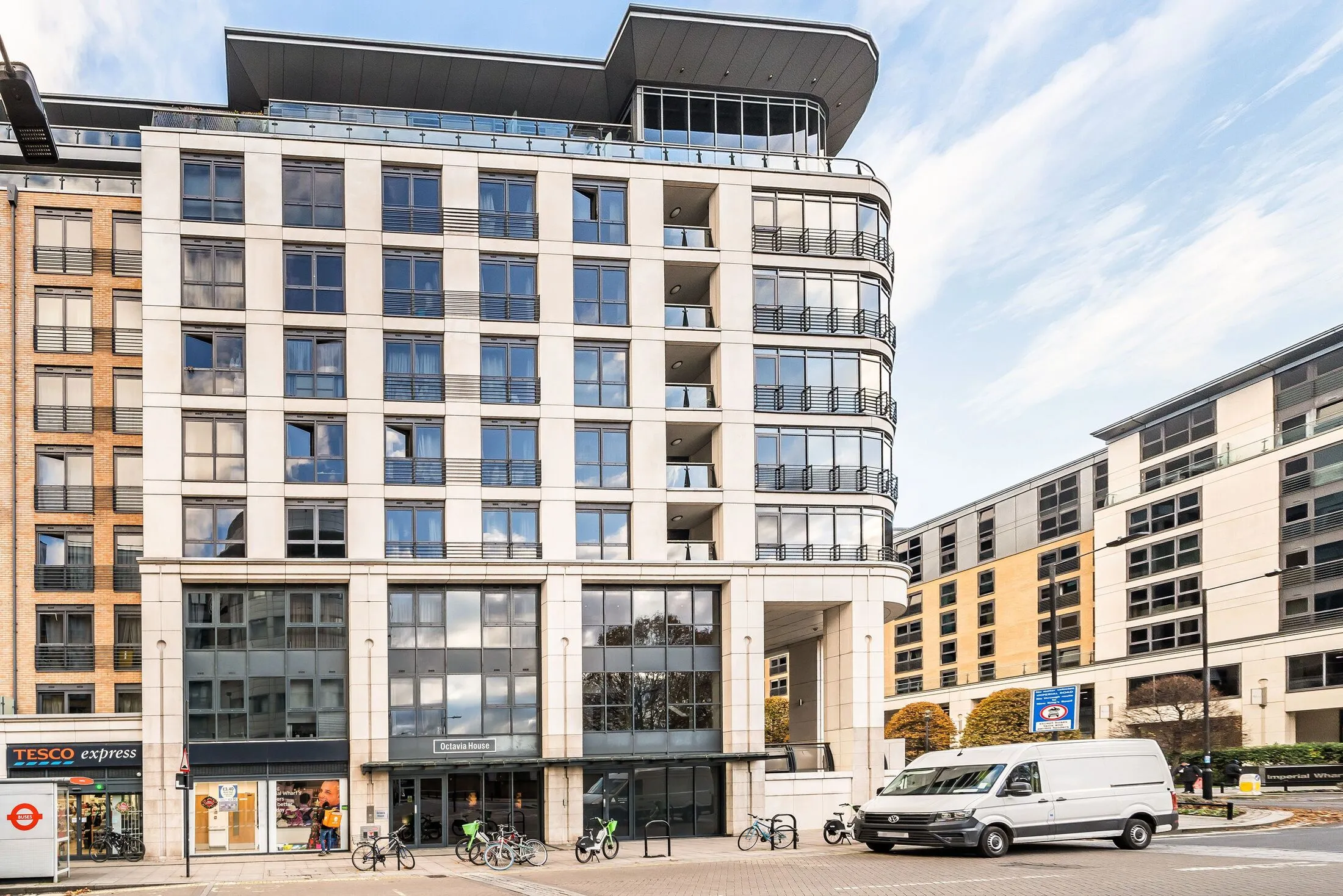 Flat Townmead Road in Greater London