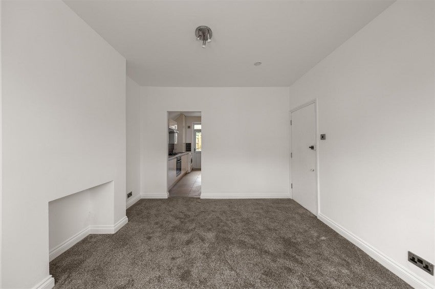 Flat Rommany Road in Greater London
