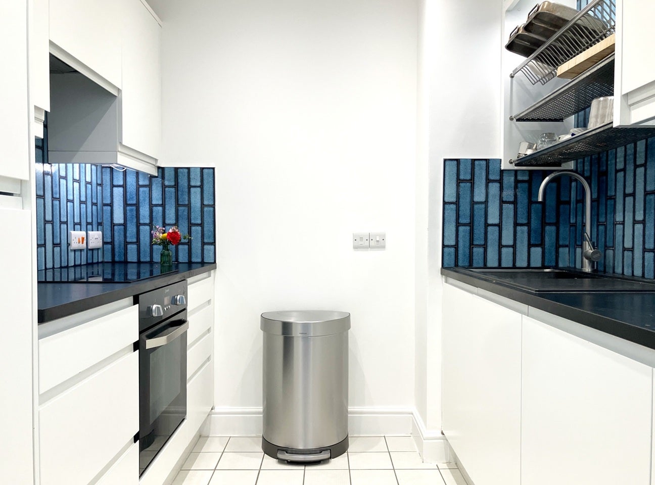 Flat Adler Street in Greater London