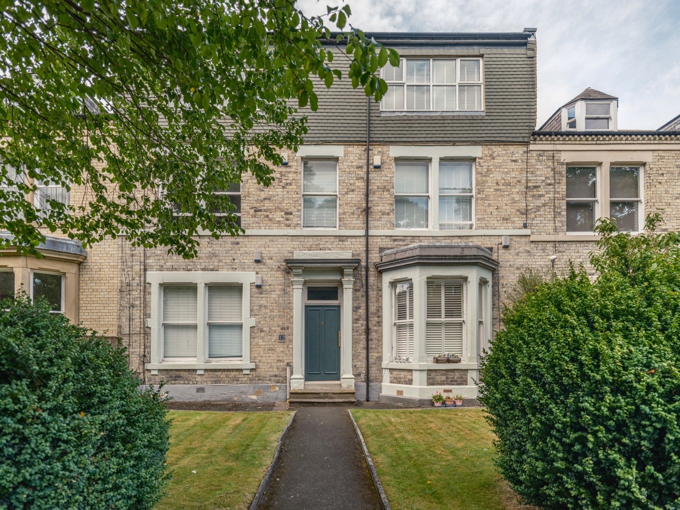 Flat Osborne Avenue in Newcastle upon Tyne