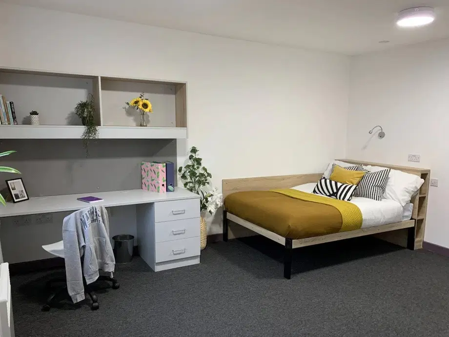 Room Meadowcroft Close in Coventry
