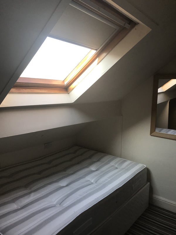 Room Meadow Terrace in Sheffield