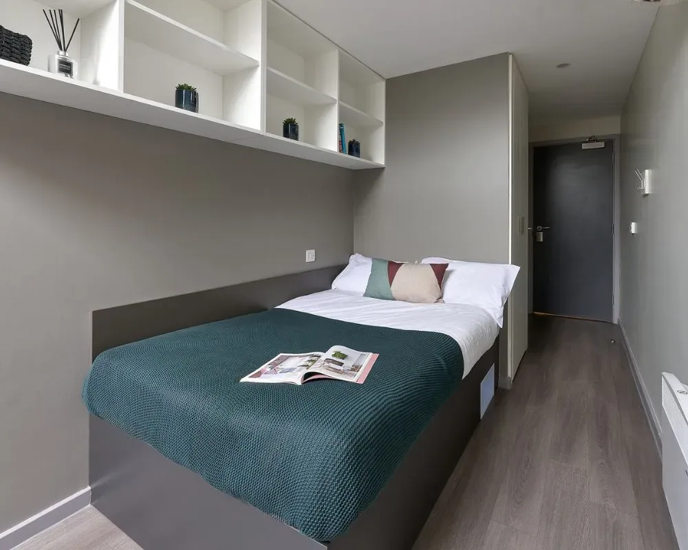 Flat Far Gosford Street in Coventry