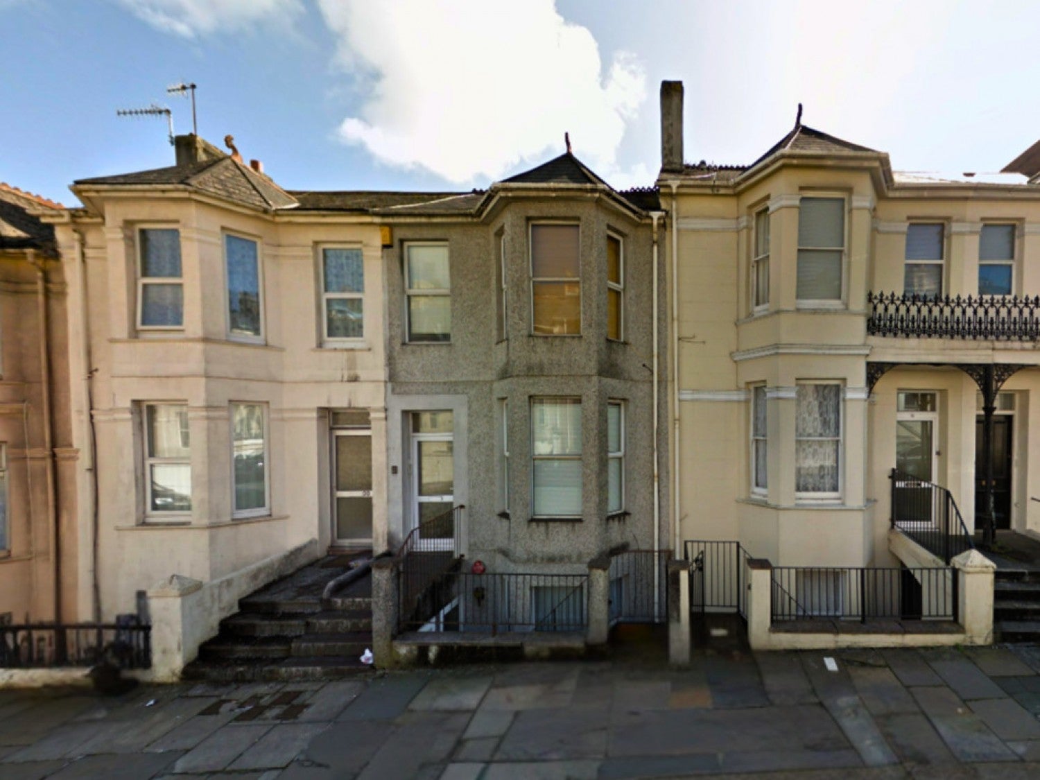 Flat Ashford Road in Plymouth