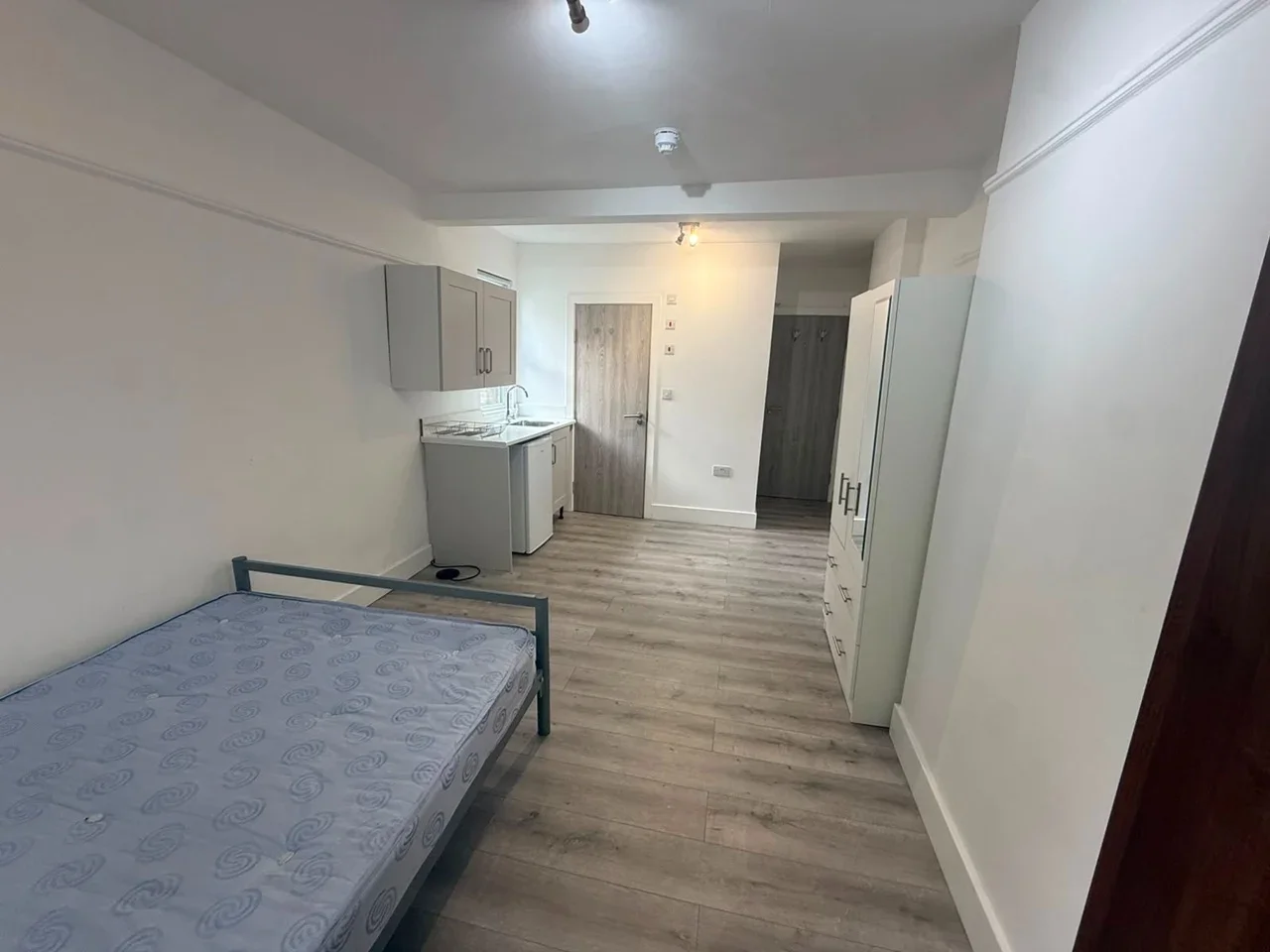 Flat Marlborough Road in Watford