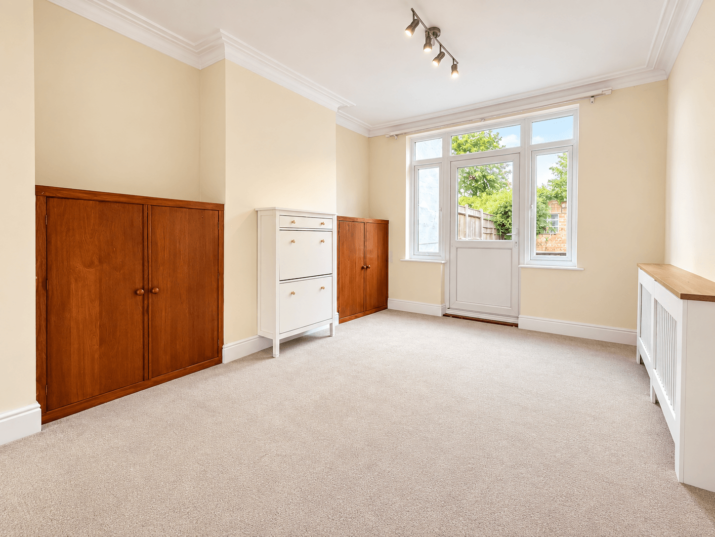 House Summerlee Gardens in Greater London