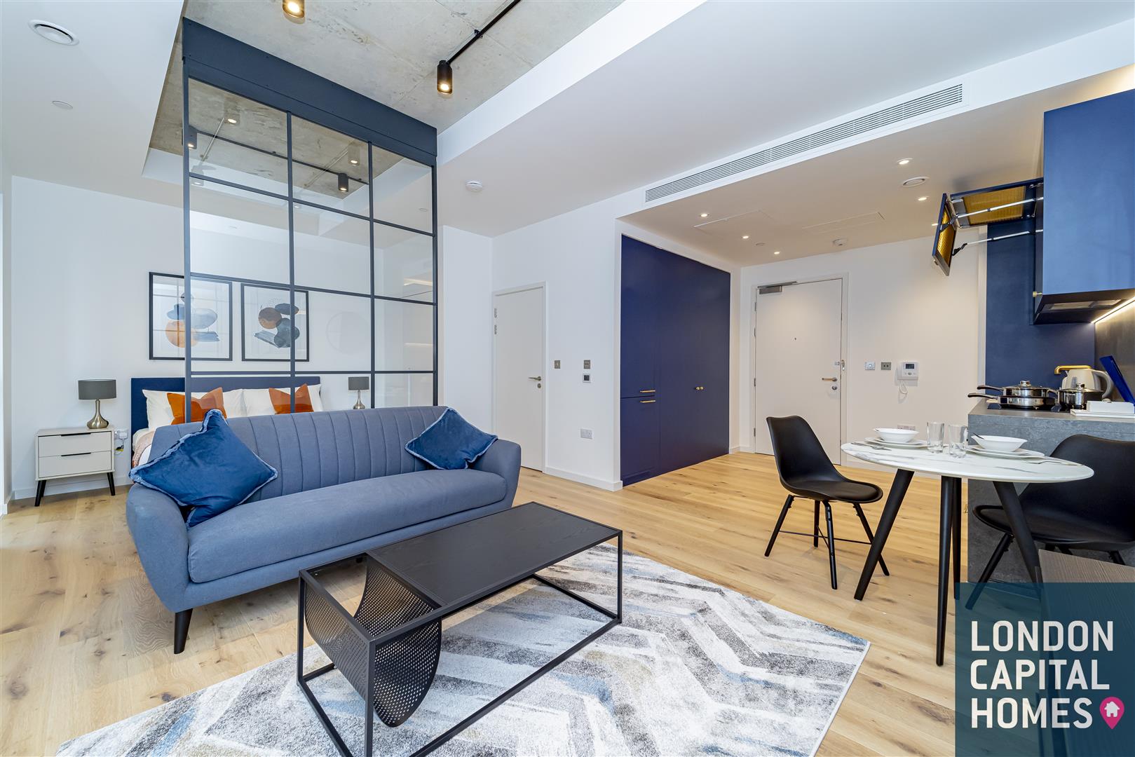 Flat Hercules Slip in Greater London