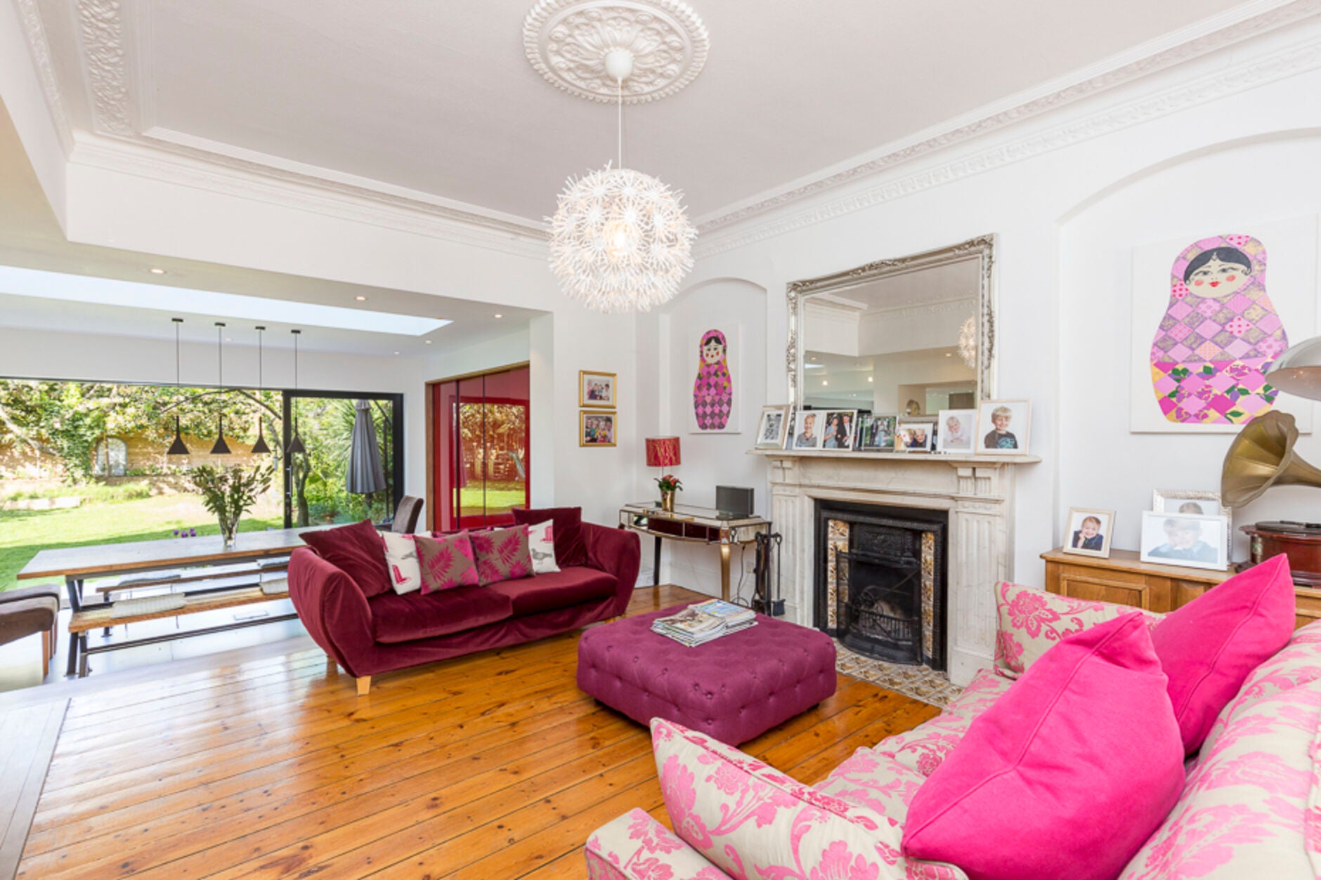 Flat Perryn Road in Greater London