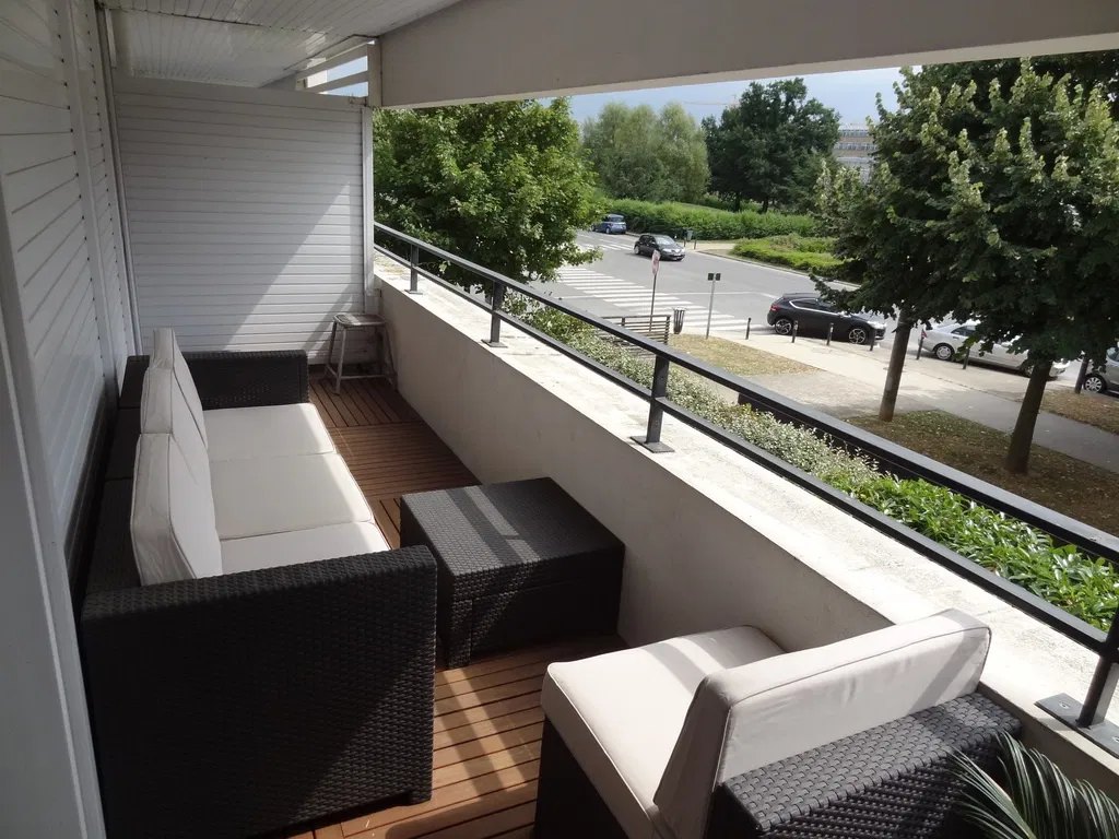 Room Parvis de la Maison de l'Étudiant in Champs-sur-Marne