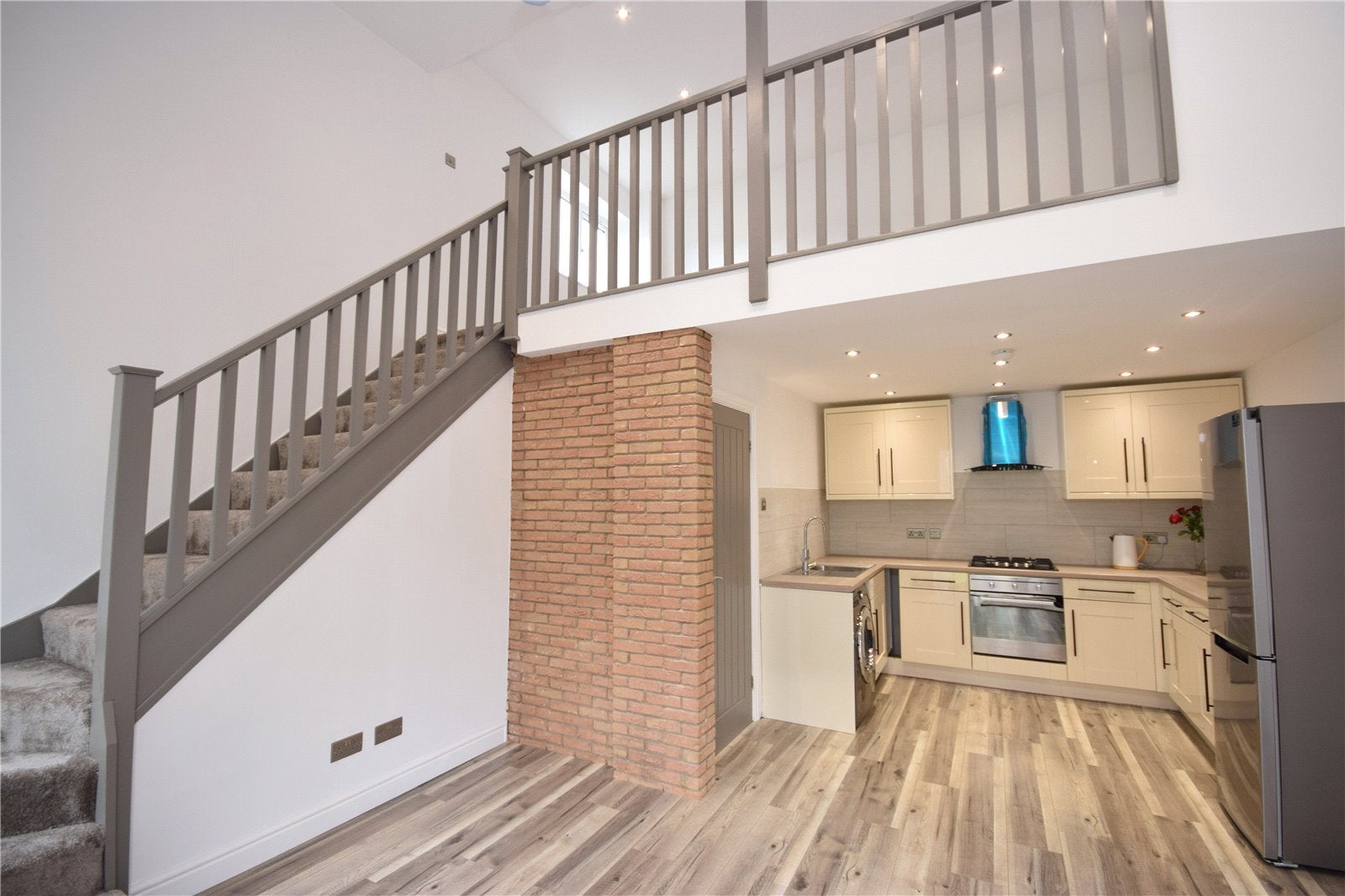 Flat Kings Meadow Close in Leeds