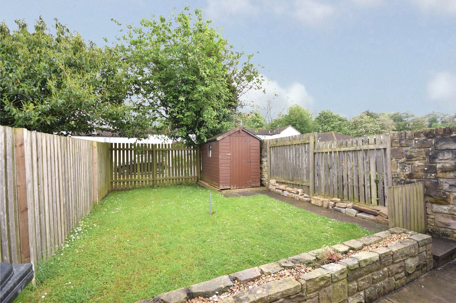 Flat Kings Meadow Close in Leeds