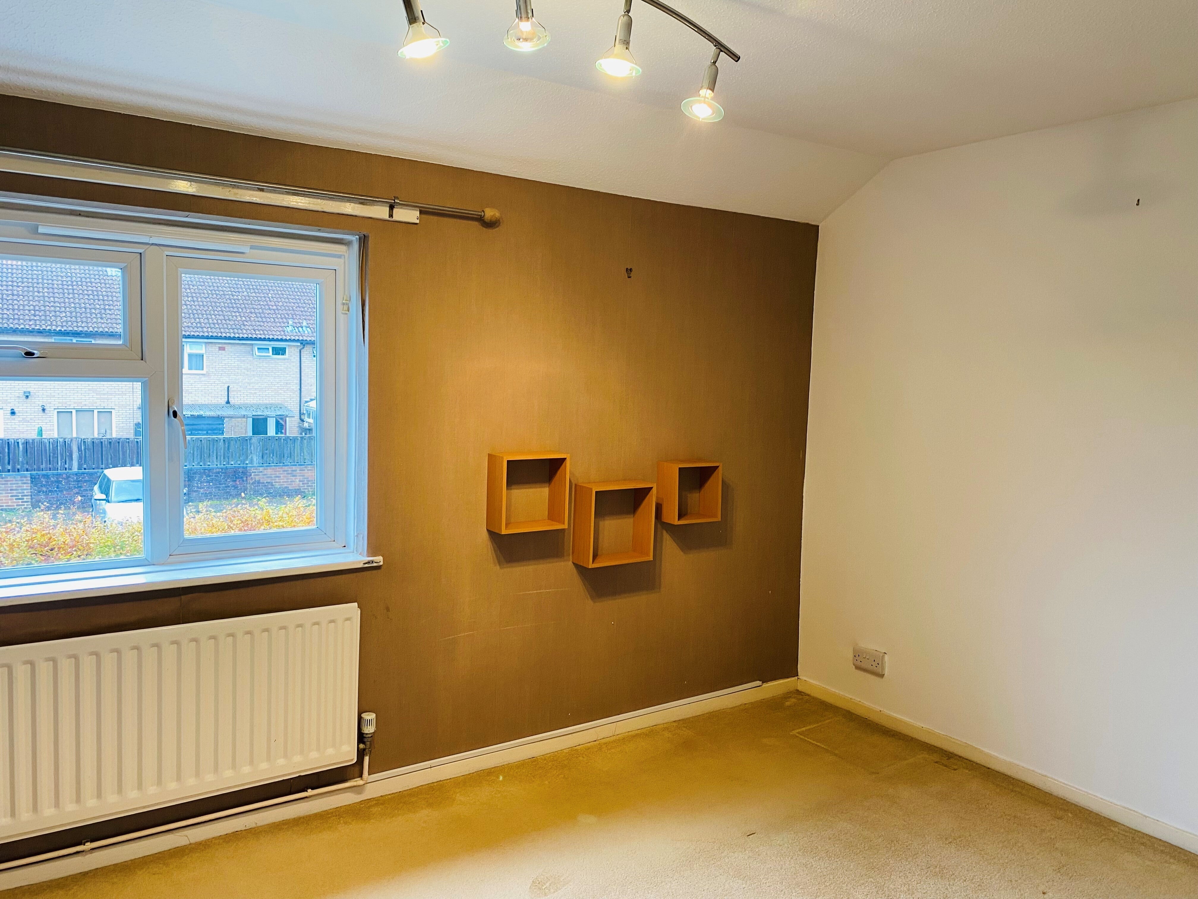 Flat Waterside Close in Crawley