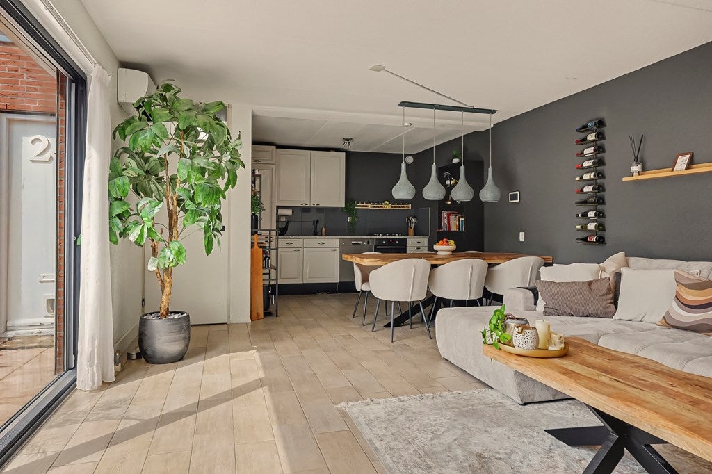 Huis Platte Driedijk 24 in Hoogvliet Rotterdam