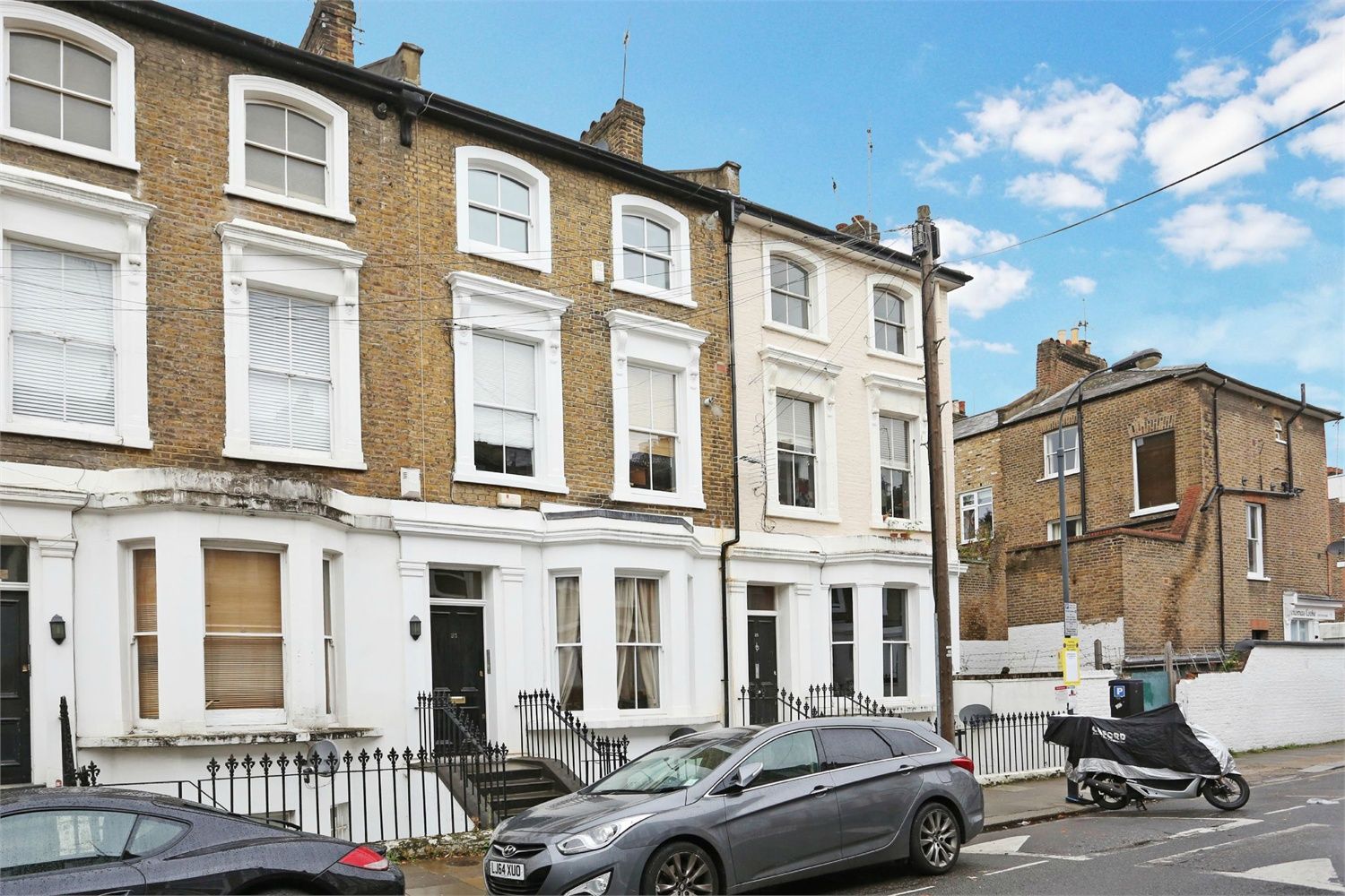Flat Overstone Road in Greater London