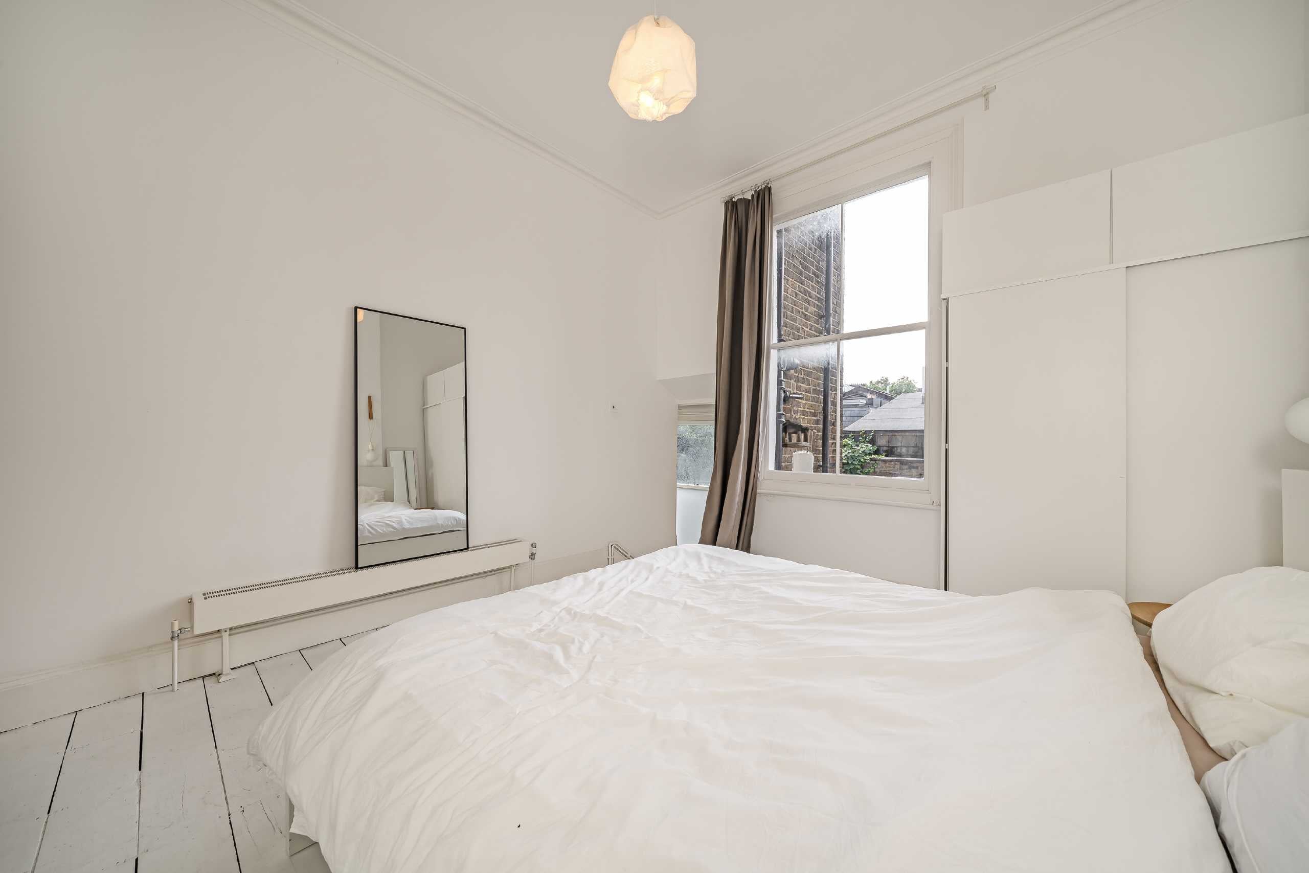 Flat Westbourne Park Road in Greater London