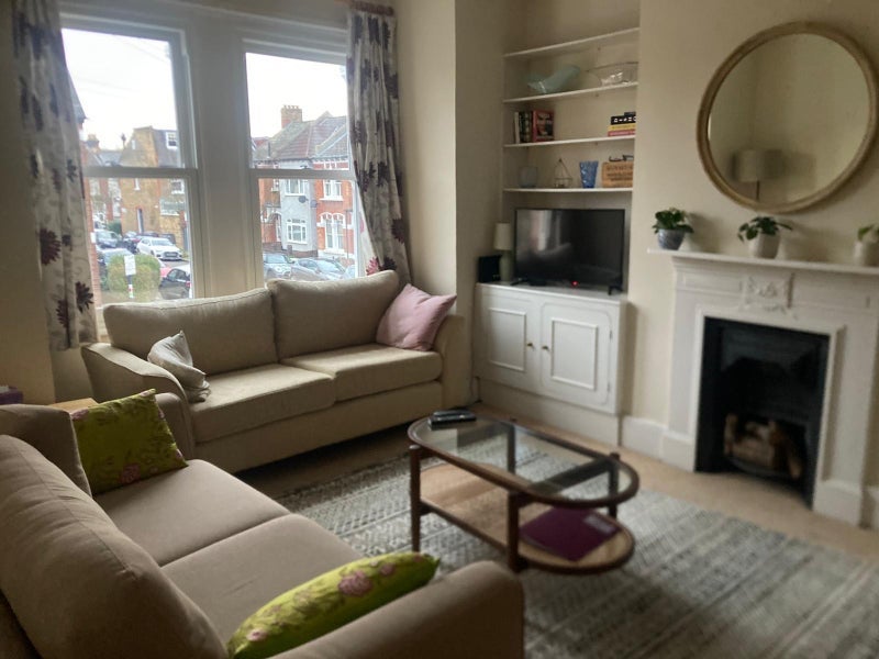 Room Cargill Road in Greater London