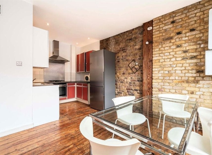 Flat Christina Street in Greater London