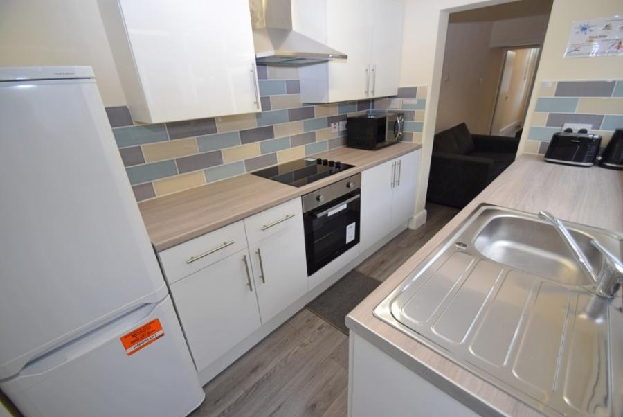 Room Crowther Street in Stoke-on-Trent