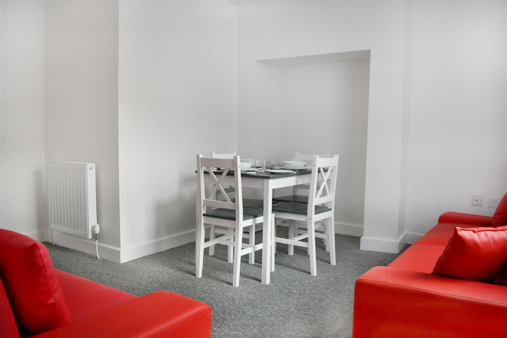Room Woodbine Road in Burnley