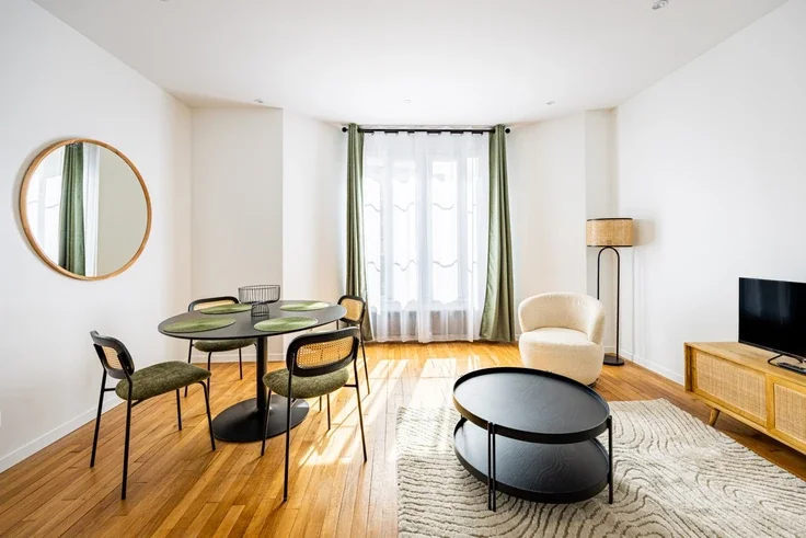 Appartement Rue Le Marois à Paris