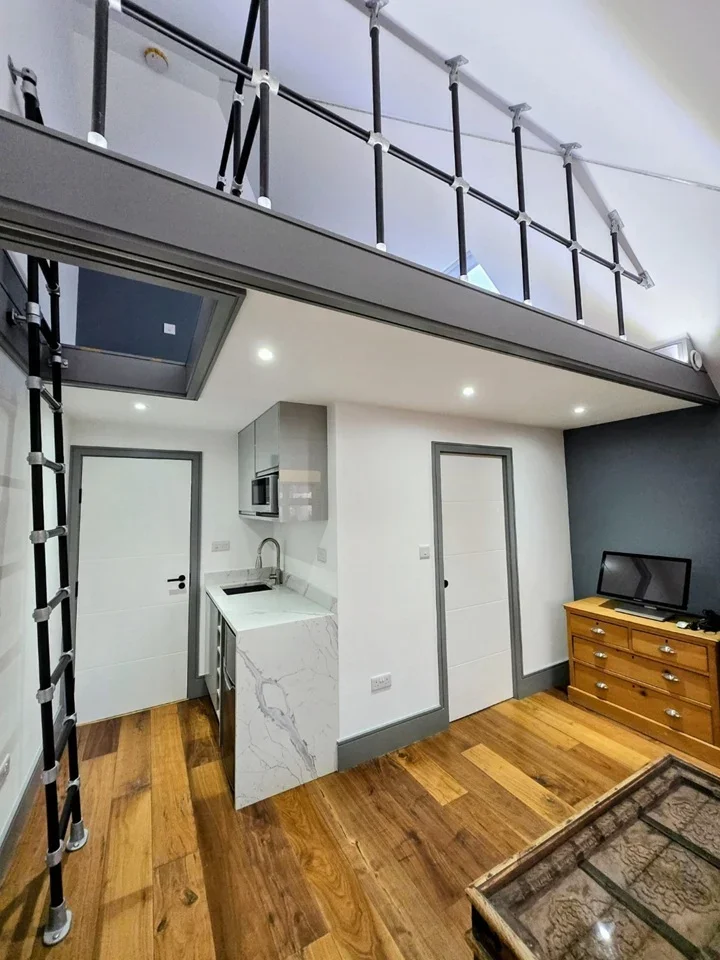 Room Staines Road in Greater London
